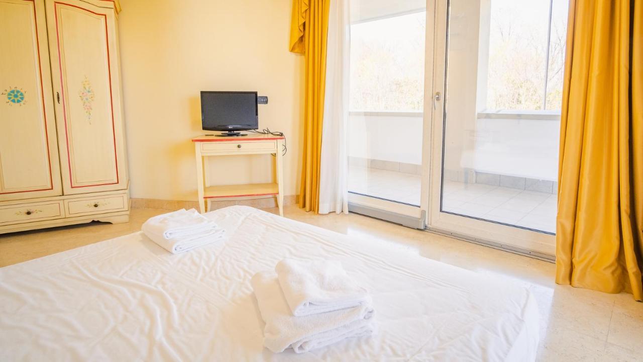 Relais Du Lac Village - Italian Homing Desenzano del Garda Extérieur photo